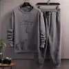 Conjunto Esportivo Masculino Estilo Primavera e Outono Moletom Solto Tendência Bonito Jovem Outono Casual Roupas Masculinas Combinando Cinza