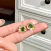 Aretes de Jade Guatemalteco Natural Montaña y Mar Tesoros Verde Yang para Mujer Aretes de Plata de Ley S925 para Mujer Baño de Oro Real de 18K