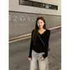 Novo suéter de puro desejo outono e inverno com design de cintura afunilada, gola V, mangas compridas de tricô, em uma cor rosa especial
