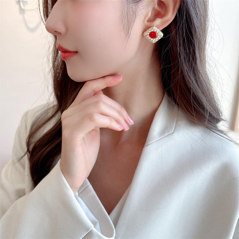 O1CN01854Dyc1O8mmR8KR3w_!!3462