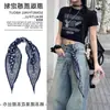 Lenço de Seda Versátil Estilo Hong Kong Retrô, Lenço Fashion em Formato de Diamante, Acessório de Alta Qualidade e Elegante, Lenço de Pescoço Fino, Multiuso