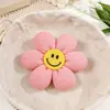 Accesorios de tela con relleno de algodón de girasol sonriente de dibujos animados en colores dulces para manualidades de accesorios para el cabello, broches, decoraciones para ropa, zapatos y bolsos
