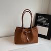 Bolso Tote Retro de Gran Capacidad para Mujer, Bolso de Axila, Nuevo 2025, Bolso de Hombro Sencillo de Alto Valor, Bolso de Hombro de Moda para Viajes