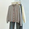 Cardigan de Tricô de Fio Grosso com Núcleo Outono/Inverno 2026 Camada Interna Camada Externa Bordado Botão de Coração Camisa Base Camada Camisa Feminina