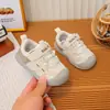Zapatos para caminar de bebé, sandalias transpirables de verano, zapatos para niños, zapatos de suela blanda para niñas de 1 a 4 años, zapatos de malla de primavera y verano, zapatos para bebés