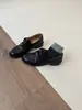 Piel de oveja, estilo retro británico, mocasines de tacón grueso para mujer, planos negros de punta redonda, versátiles para el trabajo, con cierre de velcro