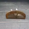 Pente Esculpido em Sândalo Dourado com Almofada para Cabelos Longos Femininos Pente de Massagem Meridiano em Sândalo Pente Terapêutico para Couro Cabeludo Lembrança