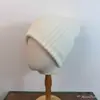 Gorro de Punto Cálido con Forma de Cono de Piel de Conejo con Rayas Verticales Suave Agradable a la Piel Lana de Color Sólido Gorro de Lana Versátil Japonés Gorro Tipo Beanie