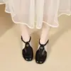 Sandálias Fechadas Femininas 2026 Verão Novo Estilo Rasteirinhas Flor Tira T Trançada Vazada Sandálias Sapatos Femininos Retrô Elegantes