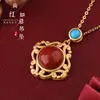 Venta al por mayor de fábrica collar de estilo retro palaciego de lujo ligero para mujer colgante hueco de ágata roja del sur bañado en plata 925 antiguo