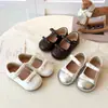 Zapatos de piel para niña, verano 2025, nuevo estilo coreano, moda infantil, zapatos de princesa con lazo, zapatos individuales para bebé con suela suave