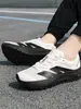 Zapatillas de correr negras de punta ancha, nuevo modelo 2026, transpirables, antideslizantes, resistentes al desgaste, ligeras, amortiguadoras, zapatos deportivos casuales para hombre de horma ancha 4E