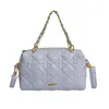 Bolso acolchado con cadena de moda de primavera para mujer, nuevo modelo 2026, bolso cilíndrico simple, bolso versátil de hombro y cruzado para mujer