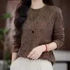 Camiseta fina de cuello redondo para otoño e invierno, prenda interior para mujer, diseño popular con adornos plateados, top de manga larga estampado de moda para mujer, adecuado para usar como capa exterior