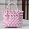 Bolso de Mano Tejido Hecho a Mano de Moda Bolso de Mano DIY Bolso Cuadrado Pequeño Tejido Cruzado Bolso Tejido de Plástico para Mujer