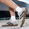 Zapatos Casuales Ligeros para Exteriores de Ajuste Amplio para Hombre Primavera 2026, Zapatos de Entrenamiento Alemanes de Talla Grande de Moda, Zapatillas de Pies Descalzos con Punta Ancha Transfronterizas
