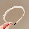 Diadema de Nuevo Estilo 2026 con Diseño de Corona Alta, Elegante Pasador de Perlas Artificiales, Diadema de Lujo Ligero Inspirada en Chanel para Uso Diario con Dientes