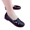 Zapatos Huecos de Nuevo Estilo 2026 para Mujer, Nuevos Modelos de Verano y Otoño para Madres de Mediana Edad y Mayores, Sandalias Slip-On Antideslizantes de Suela Suave
