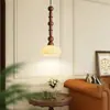 Lámpara de pared vintage de cristal estilo francés, que irradia un encanto retro sofisticado y lujoso, perfecta para la decoración de la mesita de noche, el dormitorio, la sala de estar o la entrada.