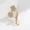 Nueva Caja de Regalo para Broche con Acabado de Alta Gama, Estilo de Nicho, en Stock, Versátil para Abrigos y Trajes, Broche para Mujer, Regalo para Amigas