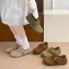 Sandálias Birkenstock Retrô de Sola Grossa com Dedos Separados para Mulheres 2026 Novas Versáteis que Aumentam a Altura Slip-On com Fivela de Metal Sapatos Individuais para Mulheres Atacado