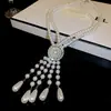 Collar de cuentas multicapa con diamantes, estrellas, flores y perlas, cadena para la clavícula de nicho de lujo ligero de alta gama, cadena de suéter estilo francés para mujer