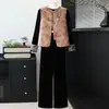 Nuevo conjunto de chaleco de estilo nacional chino para madres, nuevo conjunto elegante de tres piezas con chaleco de terciopelo dorado para madres, primavera y otoño 2026
