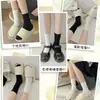 Meias Felpudas Brancas Meias Femininas de Cano Médio Algodão Ins Meias Tendência para Confinamento Meias Soltas Sem Costura Estilo Japonês Meias Sem Costura