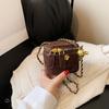 Ins Retro Outono e Inverno Novo Estilo Pequeno Fragrante Infantil Bola Dourada Camélia Mini Transversal Pequena Sling Caixa Bolsa para Mulheres
