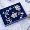 Regalo de Cumpleaños para Niñas: Set de Broches de Alta Gama, Broche de Perla de Alta Calidad, Regalo del Día Nacional para Niñas