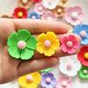 Pétalas de flores de resina flor de cinco pétalas DIY acessórios de cabelo infantis decoração de saída de ar do carro material de caixa de armazenamento de patch