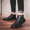 Botas Masculinas Transfronteiriças Primavera e Outono Tamanho Grande Zíper Lateral Botas Masculinas de Couro Outdoor Casual Costuradas à Mão Cano Médio Sapatos Masculinos