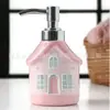 Casa Rosa Fofa em Forma de Cerâmica para Banheiro Garrafa de Banho Álcool em Gel Estilo Europeu Cerâmica Relevo Pintada à Mão