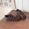 Tênis Mary Jane Infantil de Bolinhas Baixo 2026 Primavera/Verão Versão Coreana para Meninas Estudantes com Velcro, Solado Macio, Calçado Casual
