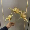 Árbol de Dinero de Frutos Rojos Flor Artificial Bayas de Acebo Simuladas Flor de Año Nuevo Paquete de Materiales para Cubo de la Fortuna de Año Nuevo Decoración de Flor Dorada Simulada