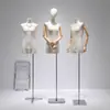 Modelo masculino de estilo coreano ajustado, accesorios de media figura humana, escaparate de ropa, modelo informal de moda, expositor de cuerpo entero