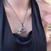 Colar de Saturno Tridimensional de Tamanho Médio para Mulheres, Design de Nicho, Moda de Alto Padrão, Corrente para Clavícula de Planeta Versátil para Celebridades da Internet, Tendência