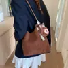 Bolso de gran capacidad para mujer, nuevo bolso de hombro de gamuza de moda 2026, bolso de axila moderno, bolso tote cruzado