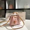 Bolsa de ombro com padrão de avestruz para nicho de drop-shipping, novo modelo de verão 2026, atacado de bolsas de mão de alta qualidade