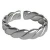 Anillo Abierto Trenzado Estilo Minimalista Moda Versátil para Viajes Cotidianos Tono Plateado Anillo Ajustable de Gama Alta