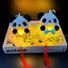 Nuevas Linternas Terminadas del Festival de Mediados de Otoño: Linternas de Conejo de Jade, Venta al por mayor en el Mercado Nocturno, Linternas de Mano Iluminadas de Panda para Niños Sosteniendo Bambú
