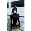 Camiseta Sexy Quente Americana de Manga Longa para Mulheres 2025 Outono e Inverno Novo Estilo Design Vazado Efeito Emagrecedor Top Pura Luxúria