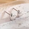 Collar Minimalista de Acero de Titanio Dorado de 18K para Mujer, con un Único Nuevo Diseño de Colgante Cadena Clavicular con Joyería en Forma de Corazón