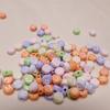 100 Cuentas Letra Macaron Materiales para Enhebrar Materiales de Alta Calidad Accesorios para Pulsera Collar DIY de Joyería