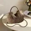 Bolsa de pelúcia INS retrô coreana de alta qualidade em lã de cordeiro, bolsa de ombro de luxo leve, bolsa de mão simples e versátil para o dia a dia