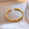 Pulseira Geométricas Flor de Zircônia Super Flash, Pulseira de Luxo Leve e de Alta Qualidade, Pulseira com Design de Nicho da Moda e Versátil