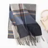 Bufanda de Lana Personalizada con un Toque de Lujo, Versátil para Hombres y Mujeres, Engrosada para Otoño e Invierno, Nueva Bufanda Cálida para el Cuello con Parches de Cuadros