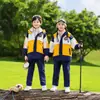 Uniformes de Jardín de Infancia, Chaquetas de Otoño e Invierno, Conjuntos de Tres Piezas, Uniformes de Escuela Primaria y Secundaria, Trajes de Primavera y Otoño, Uniformes de Clase de Deportes