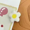 Fresa al por mayor Relleno de algodón Dibujos animados Felpa Broche Accesorios Lindos Accesorios para la ropa Colgante para bolsa DIY Accesorios para la ropa