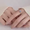 Anillo de plata de ley 925 chapada con piedra lunar para mujer, diseño simple, anillo para el dedo índice, lujo ligero, moderno y único, estilo fresco y minimalista